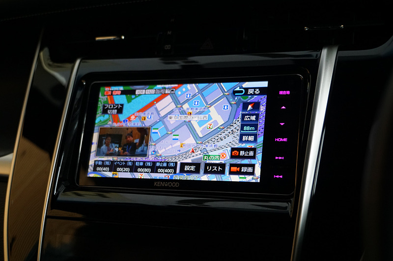 「彩速ナビ」カーナビ画面にドラレコの映像を映すこともできる