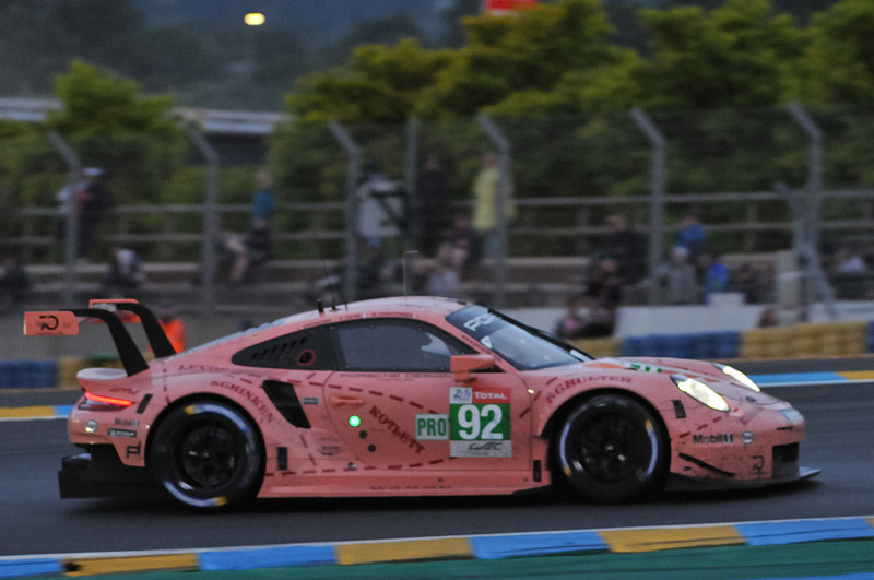 LMGTE-PROトップの92号車 ポルシェ 911 RSR（ミハエル・クリステンセン/ケビン・エストレ/ローレンス・ヴァンソール組、MI）