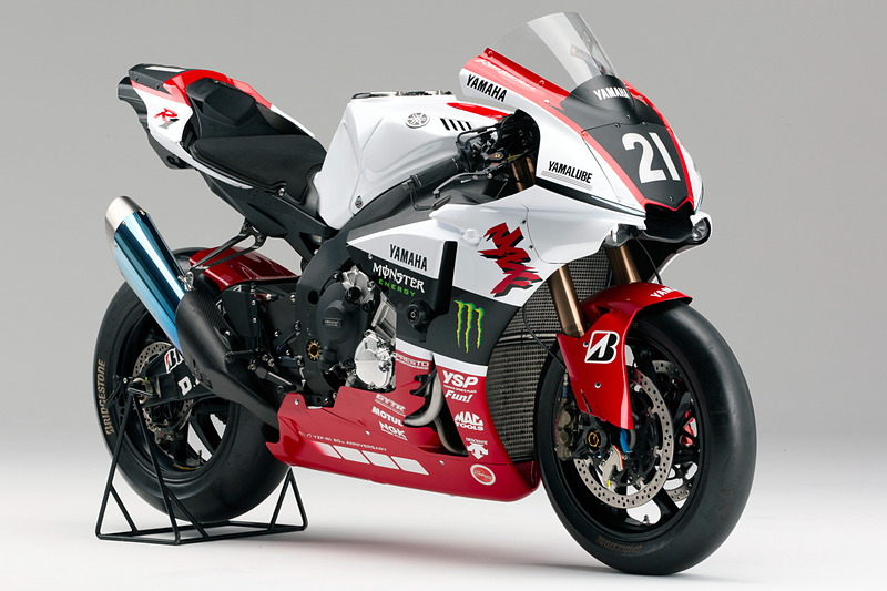 「YZF-R1」20周年特別カラーの参戦マシン
