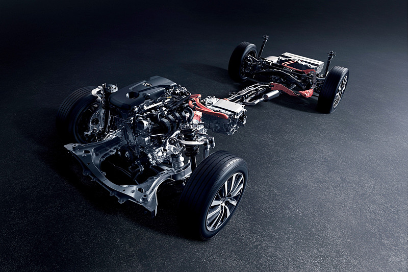 2.5リッターハイブリッドシステム。駆動用バッテリーには6.5Ahのニッケル水素バッテリ－を採用