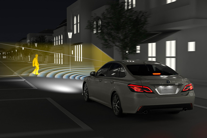 「PCS（プリクラッシュセーフティ）」ではカメラとレーダーの性能向上によって検知対象を拡大。夜間の歩行者、昼間の自転車に対して自動ブレーキが作動するようになった