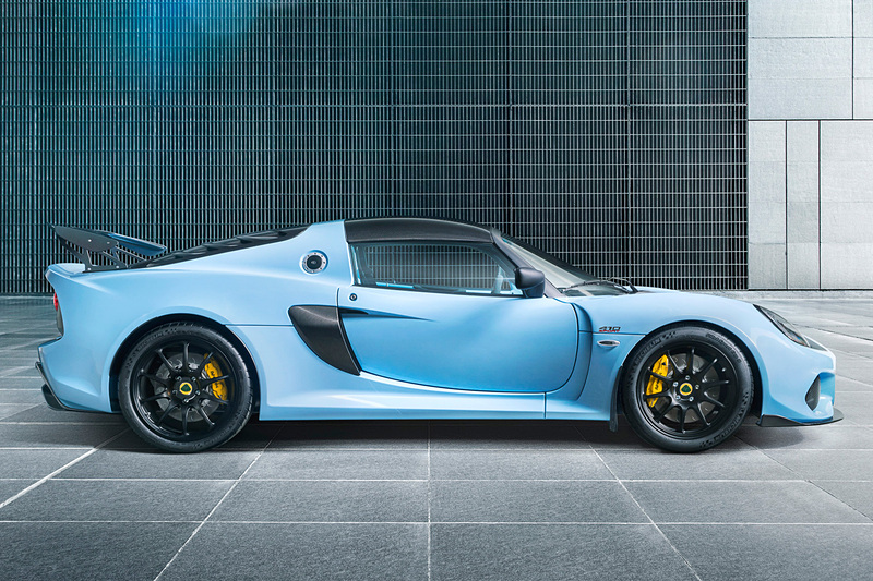 ボディサイズは4080×1800×1130mm（全長×全幅×全高）、ホイールベースは2370mm。最高出力306kW（416PS）/7000rpm、最大トルク410N･m（41.8kgf･m）/2500-7000rpmを発生するV型6気筒DOHC 3.5リッタースーパーチャージャー「2GR-FE」型エンジンをキャビン後方に搭載