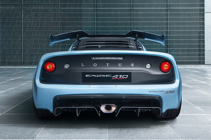 ボディサイズは4080×1800×1130mm（全長×全幅×全高）、ホイールベースは2370mm。最高出力306kW（416PS）/7000rpm、最大トルク410N･m（41.8kgf･m）/2500-7000rpmを発生するV型6気筒DOHC 3.5リッタースーパーチャージャー「2GR-FE」型エンジンをキャビン後方に搭載