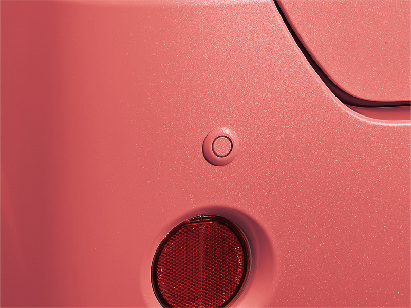 コーナーセンサーは、全ての“SA III”グレードに標準装備