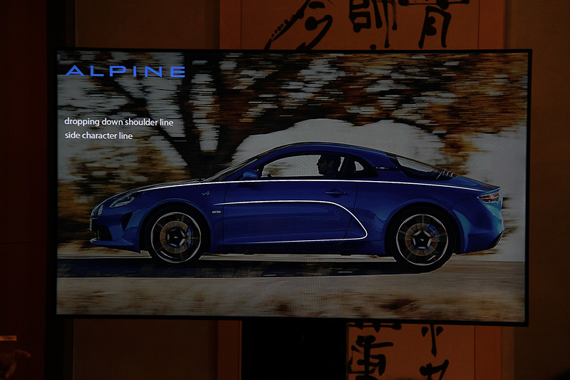 デザインや空力性能の紹介