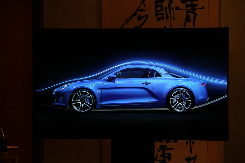 デザインや空力性能の紹介