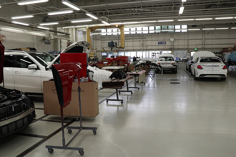 「BP工場」の板金・塗装作業場