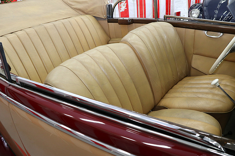 1951年式のメルセデス・ベンツ W136 170S カブリオレB