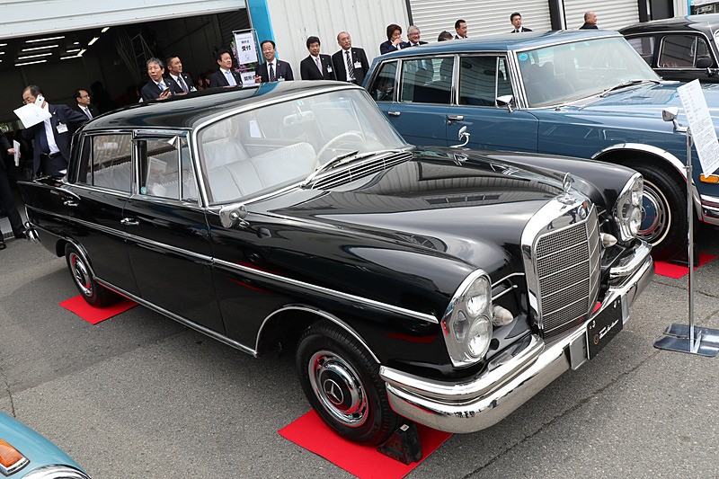 1963年式のメルセデス・ベンツ W112 300SE ラング