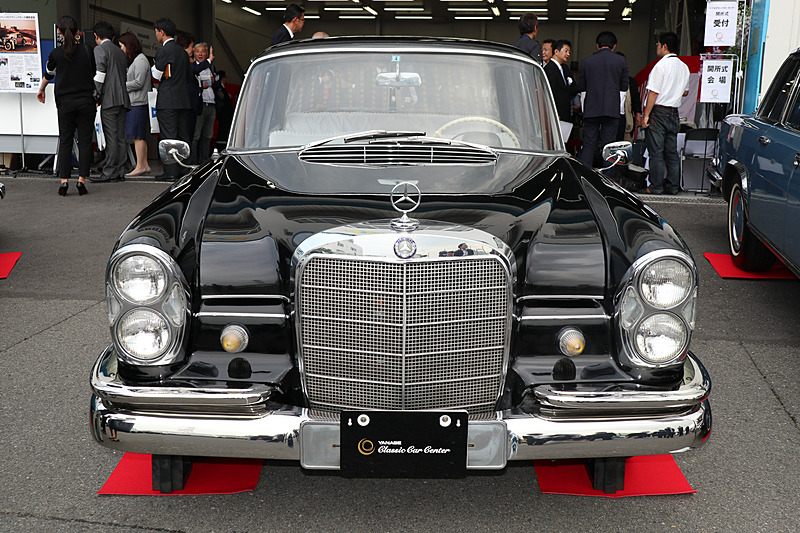 1963年式のメルセデス・ベンツ W112 300SE ラング