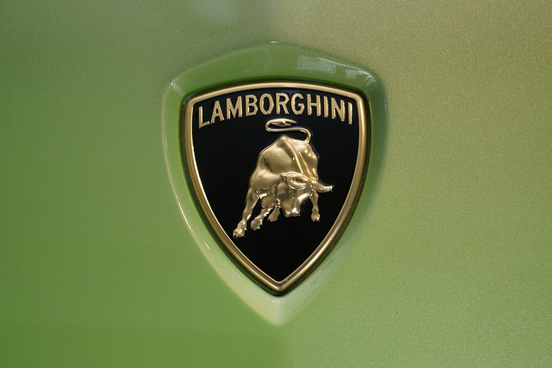 「アヴェンタドール S ロードスター 50th Anniversary Japan」の地バージョン。水・地・火・風・空という5モデルがあり、それぞれワンオフで1台だけが生産されるというとても貴重なモデル