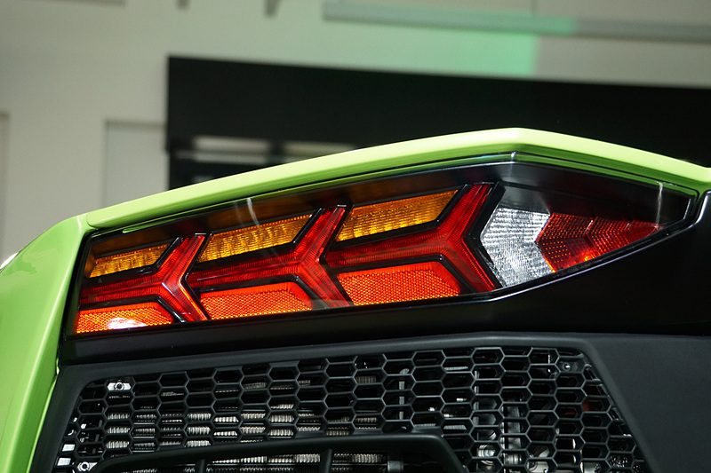 「アヴェンタドール S ロードスター 50th Anniversary Japan」の地バージョン。水・地・火・風・空という5モデルがあり、それぞれワンオフで1台だけが生産されるというとても貴重なモデル