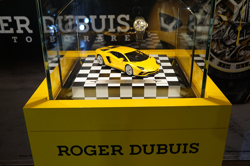 ROGER DUBUIS（ロジェ・デュブイ）による時計の展示も行なわれた