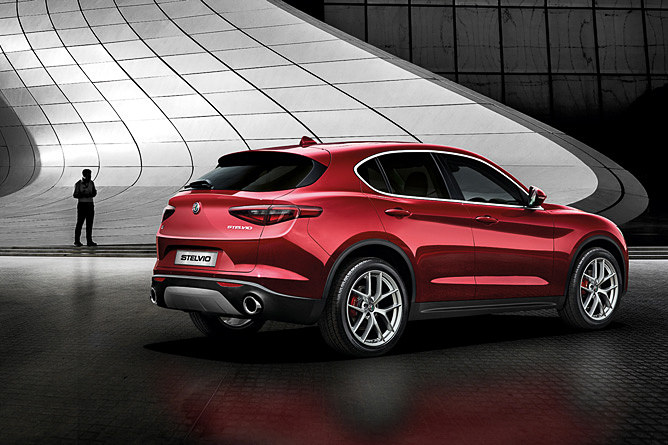 ボディサイズは4690×1905×1680mm（全長×全幅×全高）、ホイールベースは2820mm