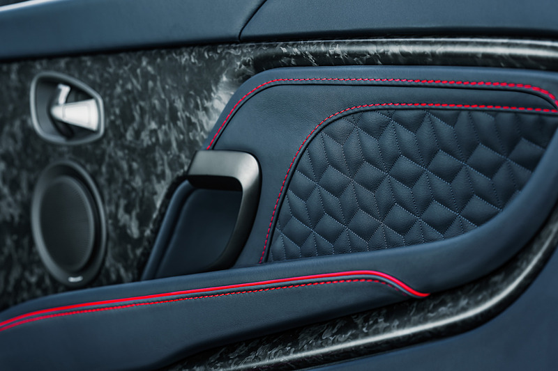 DBS スーパーレッジェーラのインテリア