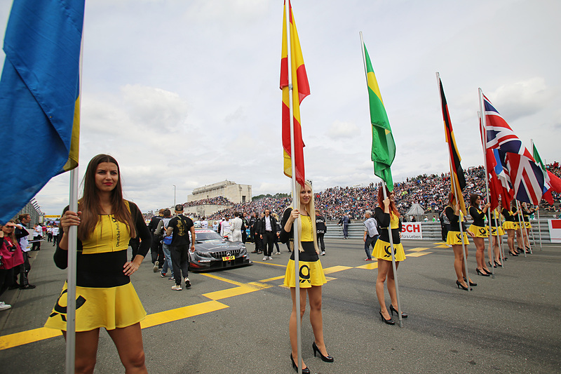 ポールポジションはメルセデスのダニエル・ジュンカデラ