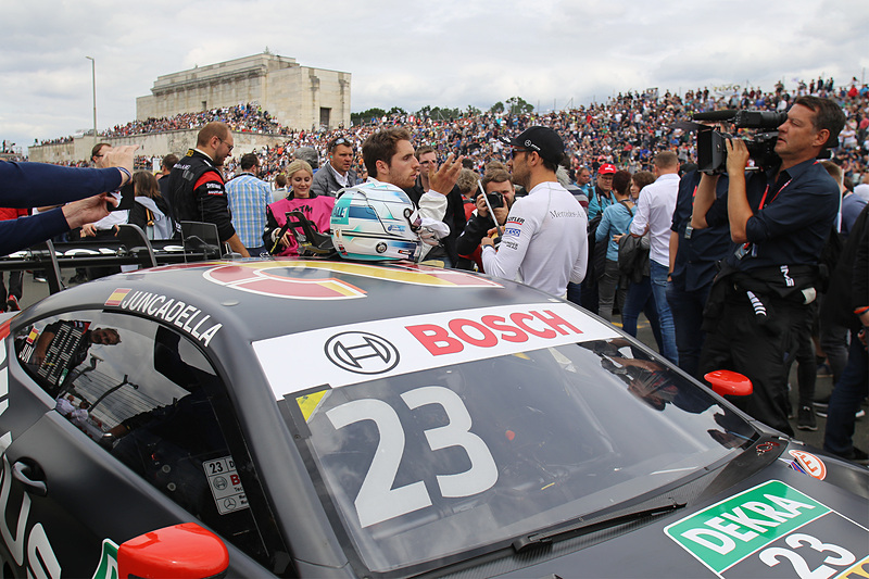 ポールポジションはメルセデスのダニエル・ジュンカデラ