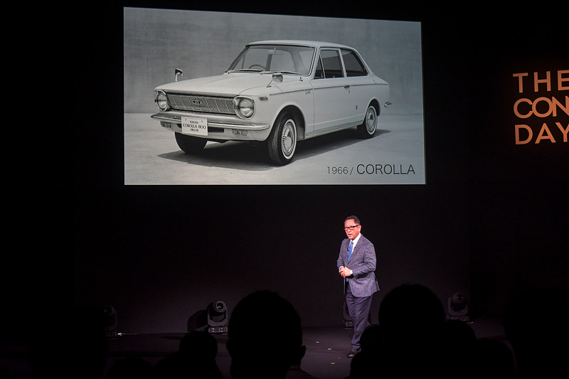1966年の初代カローラはリーズナブルで画期的なマイカーだった