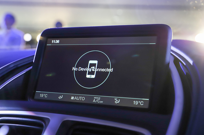 8.0インチ液晶パネル