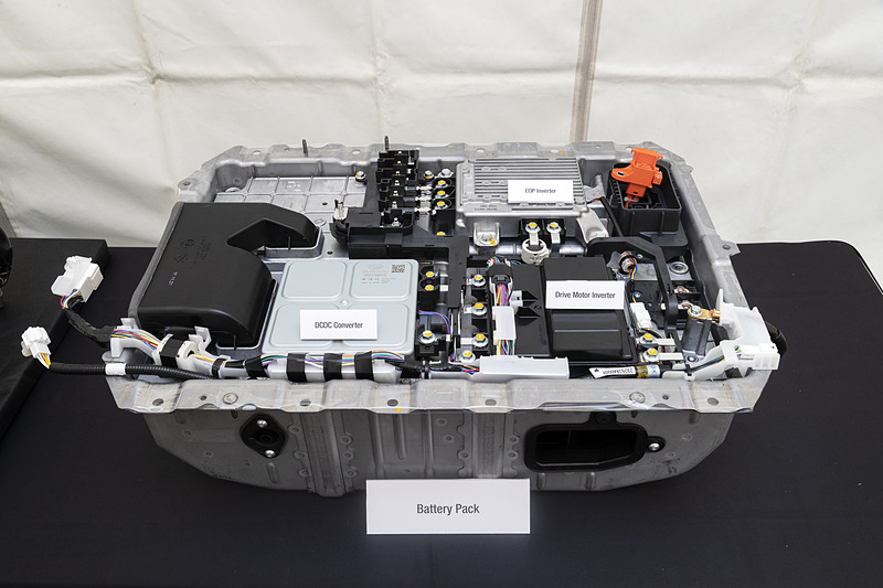 バッテリーはリチウムイオンバッテリー採用