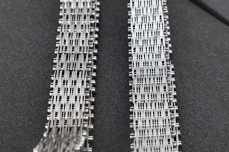 ピッチ幅を短くした新チェーン採用など、質感向上と環境性能向上をはたした新型リニアトロニックを採用