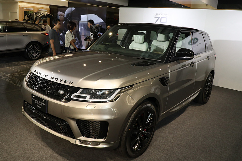 日本初公開となった「レンジローバー スポーツ PHEV」