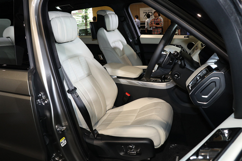 レンジローバー スポーツ PHEV AUTOBIOGRAPHY DYNAMICのシート