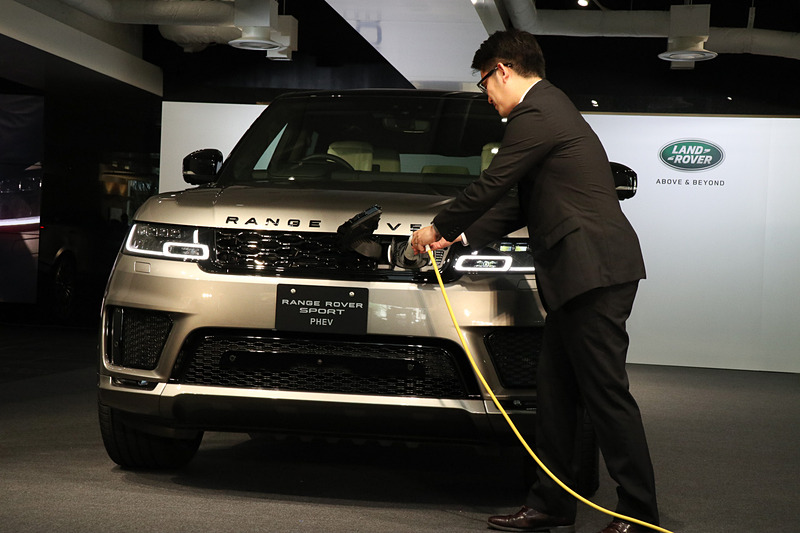 若林氏のプレゼンテーション中には充電デモも行なわれた