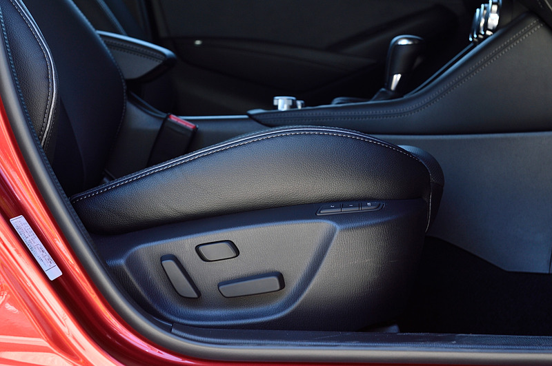 座面の位置によって浮遊感の印象は異なる