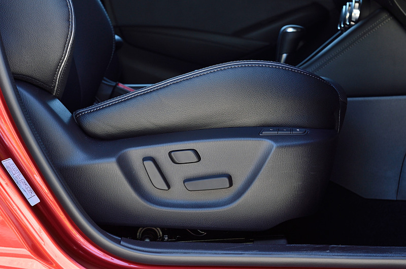 座面の位置によって浮遊感の印象は異なる