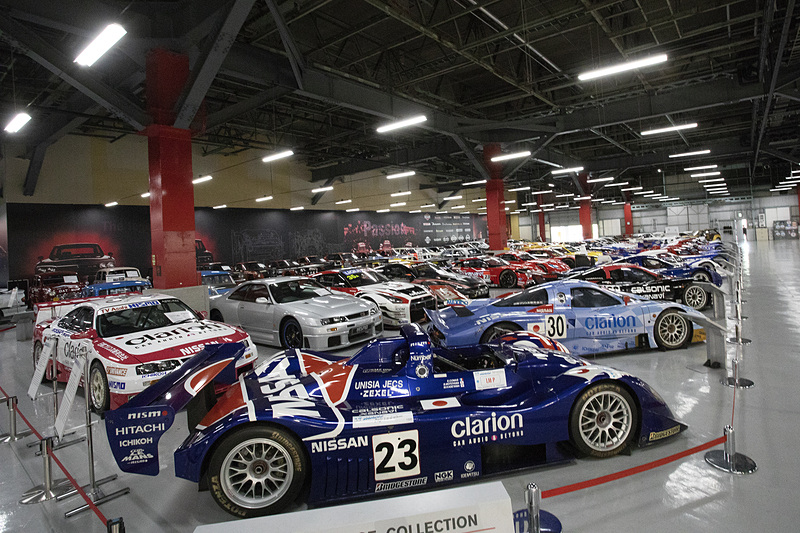 奥へ行くとモータースポーツゾーンとなる