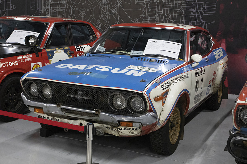 1977年のサザンクロスラリー優勝車のKP711初代バイオレット