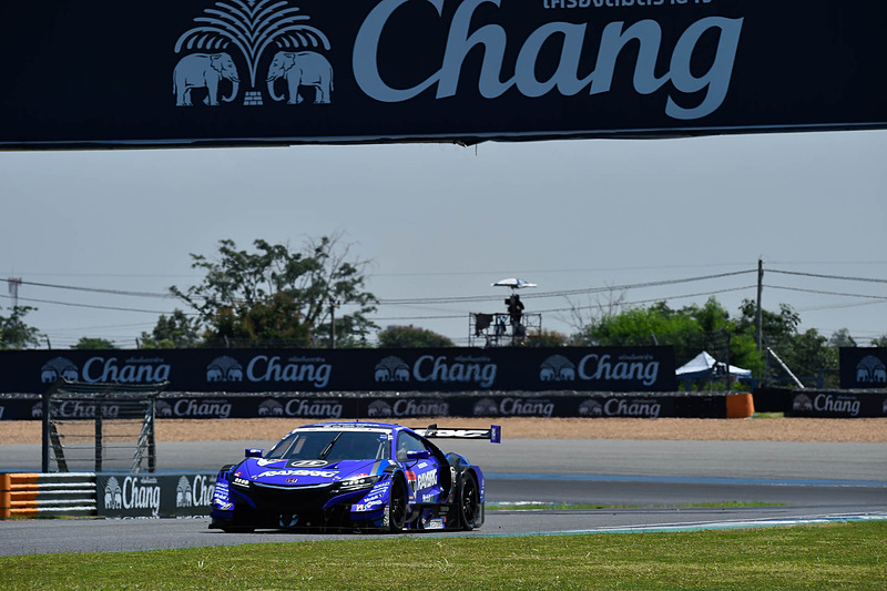 100号車をドライブするジェンソン・バトン選手