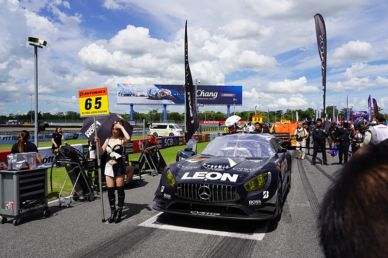 GT300ポールポジションの65号車 LEON CVSTOS AMG（黒澤治樹/蒲生尚弥組、BS）