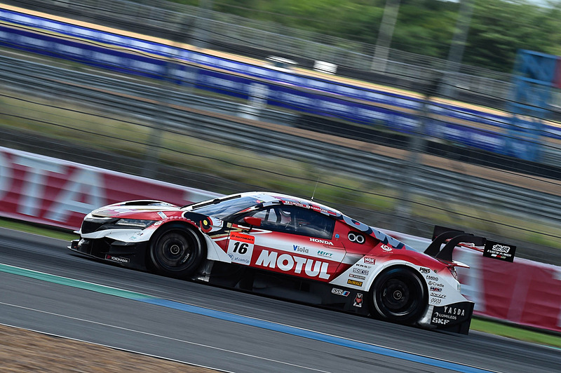 序盤をリードした16号車 MOTUL MUGEN NSX-GT（武藤英紀/中嶋大祐組、YH）だが、結果は5位に