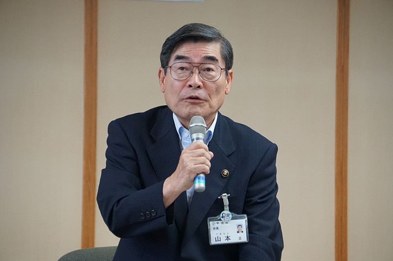 宇治市市長の山本正氏