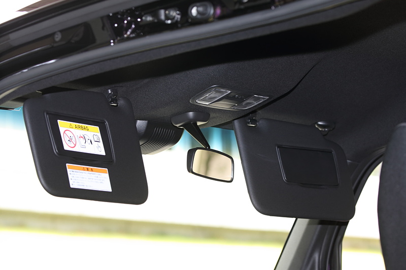 運転席まわりのその他の装備