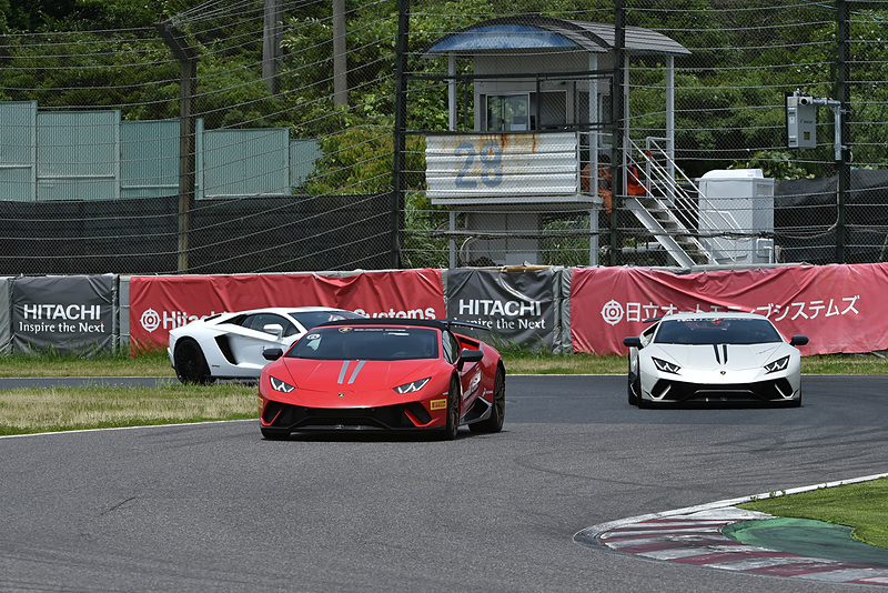 レースの合間には、ランボルギーニオーナーによる鈴鹿サーキットのフルコースを使ったパレードランも実施された