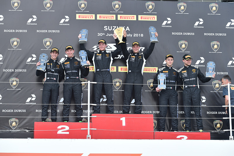 PROクラス レース1の表彰式