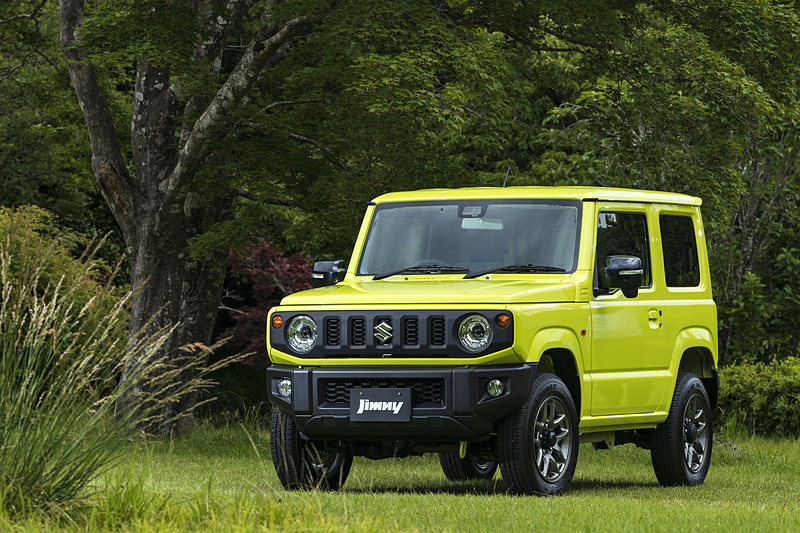 撮影車両は最上級グレードとなるXC。ボディカラーは「キネティックイエロー」