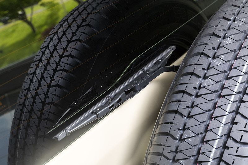 リアワイパー＆ウォッシャーは全車標準装備