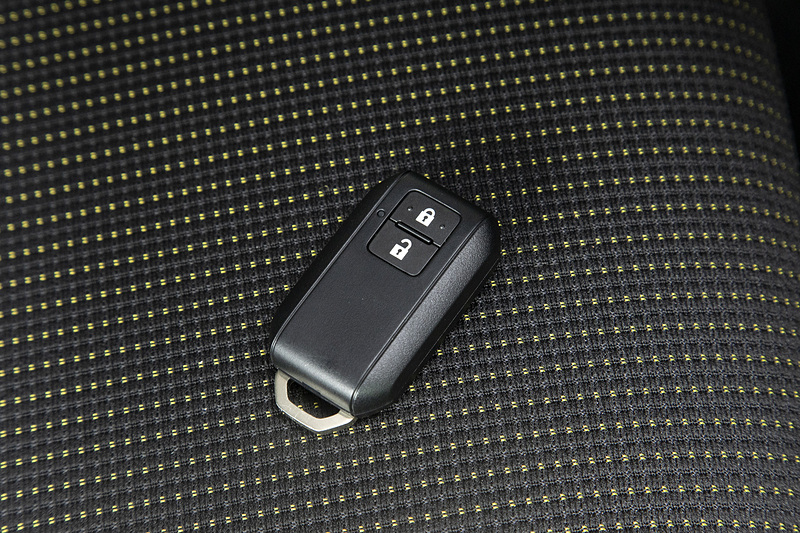 XL以上にはキーレスプッシュスタートシステムが標準