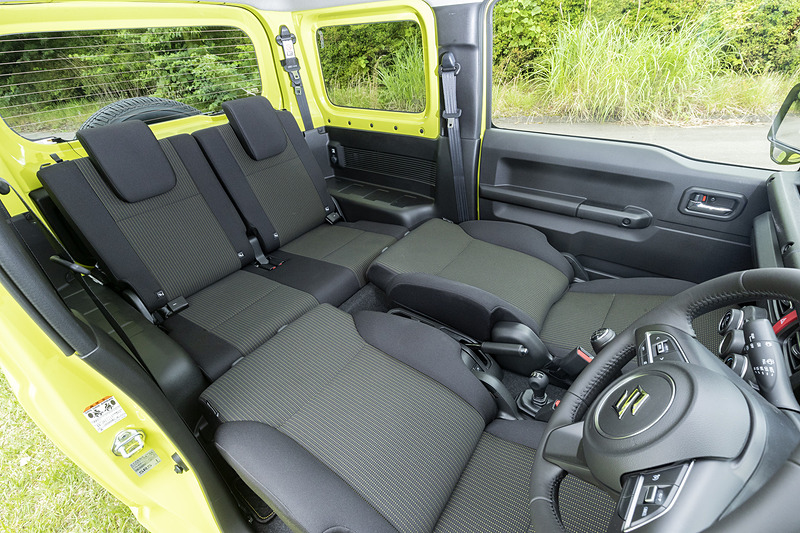 運転席、助手席を利用したフラット化も可能