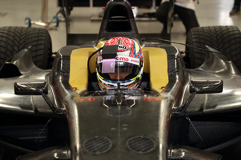 ヘッドアップディスプレイを装着していた