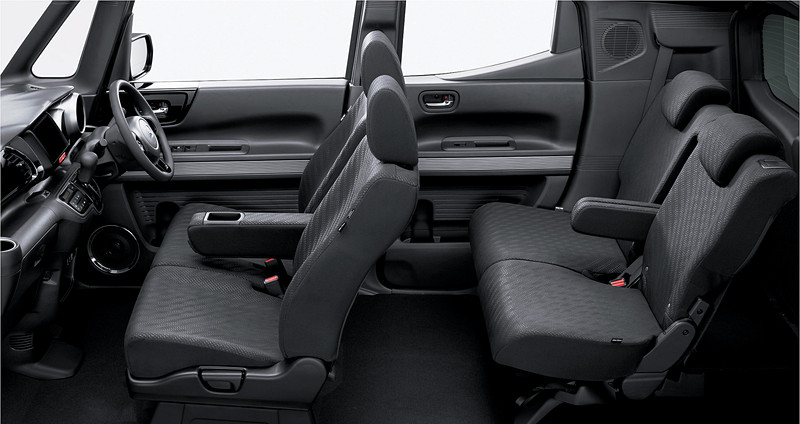 専用のブラックインテリア