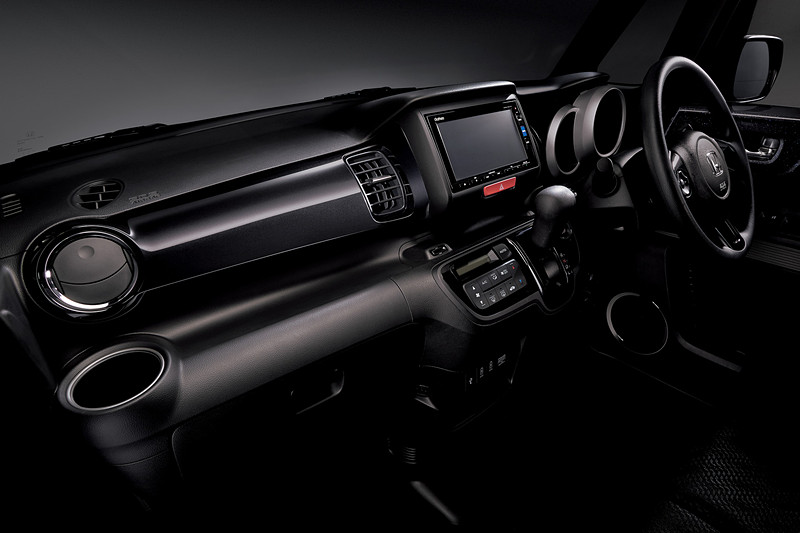 専用のブラックインテリア