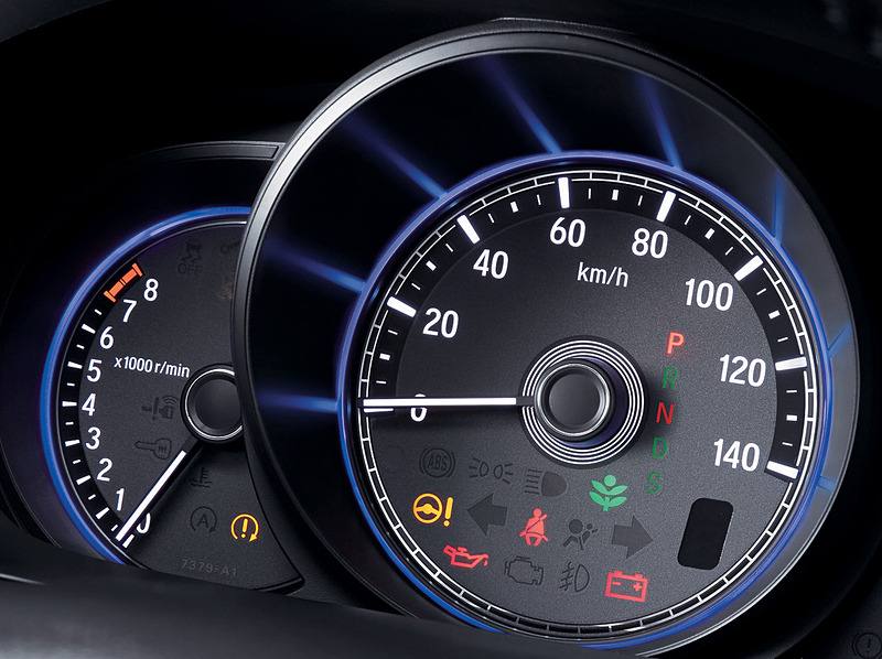 ブラックスタイルパッケージ 常時点灯3眼メーター（バイオレット照明）