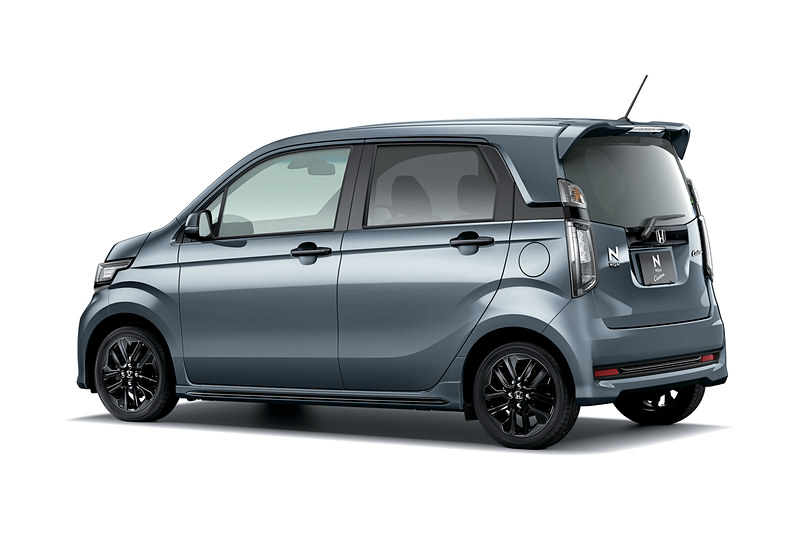 N-WGN カスタム 特別仕様車 ターボ SS ブラックスタイルパッケージ（シャイニンググレー・メタリック）