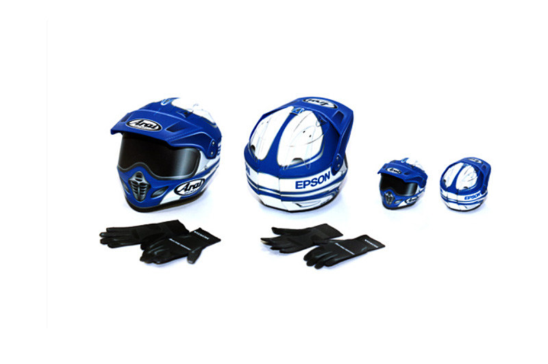 ペーパークラフトページでは、ピットやメカニックヘルメット/グローブ、ボンベなどの多彩なペーパークラフトを取りそろえる。印刷におすすめの用紙も紹介されているので、ぜひチャレンジしてみてはいかがだろうか