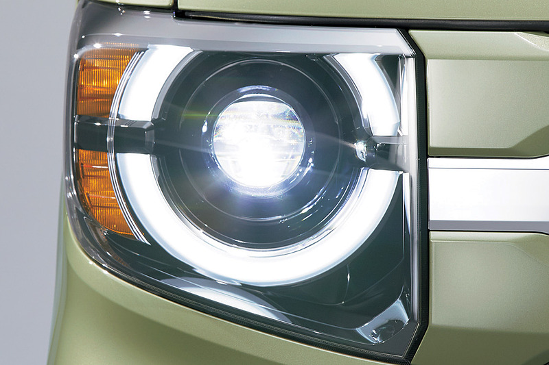 ＋STYLE FUNに設定されるフルLEDヘッドライト（プロジェクタータイプ＜オートレベリング/オートライトコントロール機構付＞）